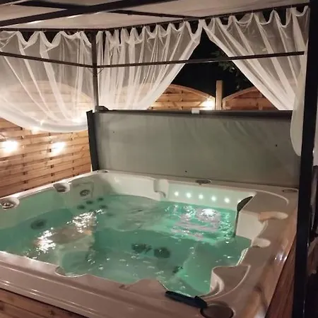 Holiday home Detente Sous Le Figuier